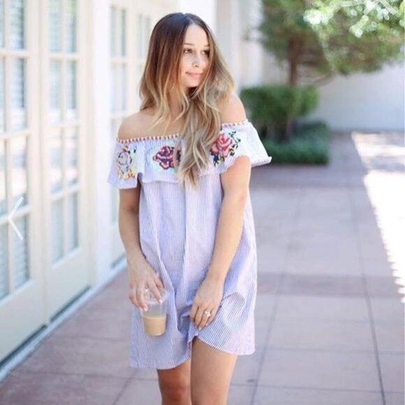 Chicwish Off the Shoulder Embroidered Dress Medium - Picture 3 of 7